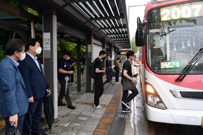 입석 발생 정류소 2곳 현장 점검