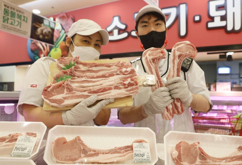 롯데마트 ‘고인돌 삼겹살’ 출시