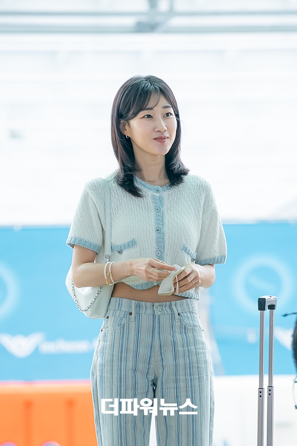 하윤경, 인천국제공항 출국