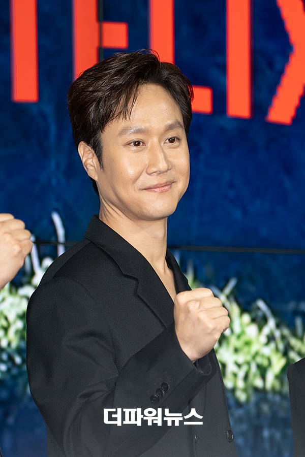 정우, 모범가족 제작발표회