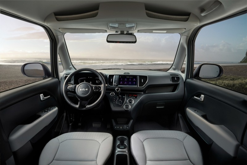 기아, 5년 만에 새옷 입은 ‘더 뉴 레이’ 공개