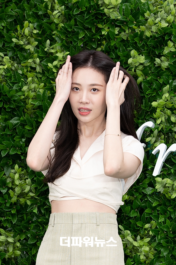 유라, 런칭 행사