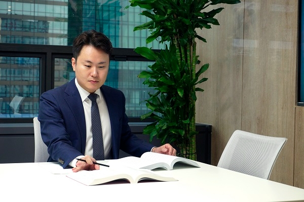 ‘고개만 돌려도 구하는’ 마약, 유흥업계서 활기…실수로라도 손대선 안돼