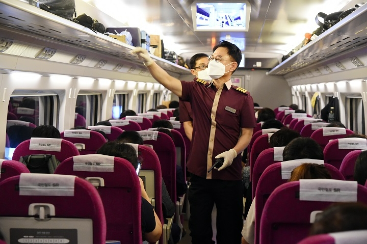 이종국 SR 대표이사 SRT 현장 근무 모습.(사진=SR)