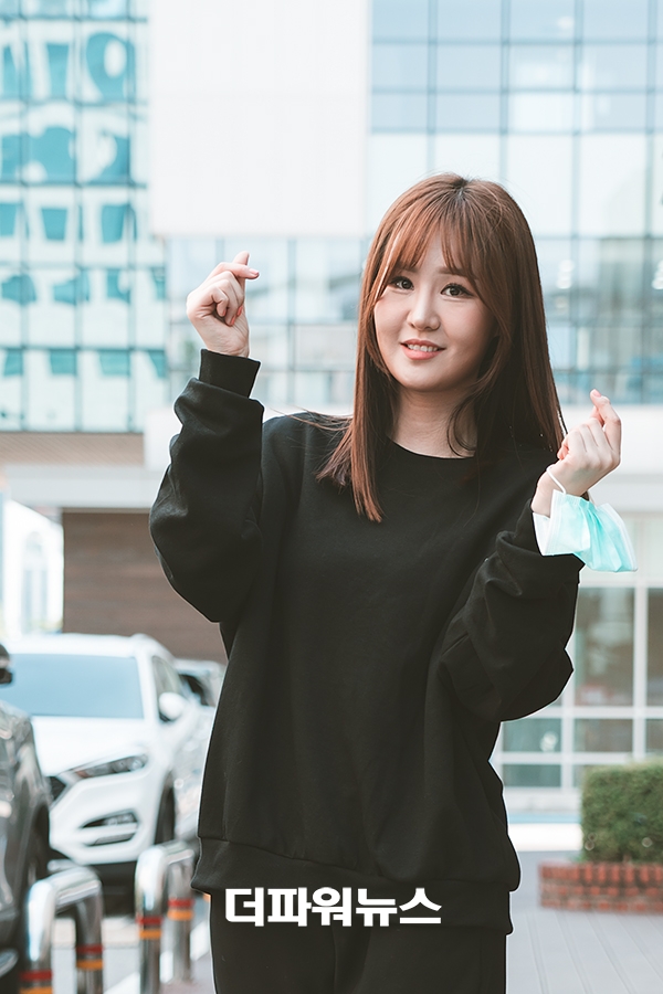 윤수현, 가요무대 출근길