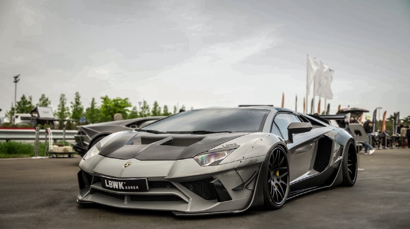 리버티워크코리아 1호 차량