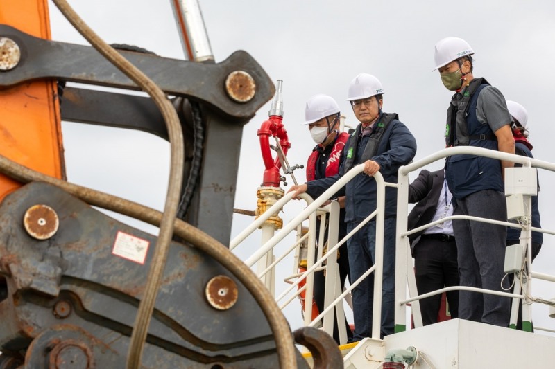 경기청정호 해양쓰레기 수거현장