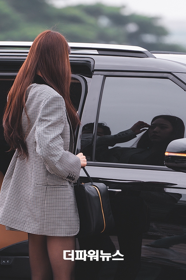 장원영, 인천국제공항 출국