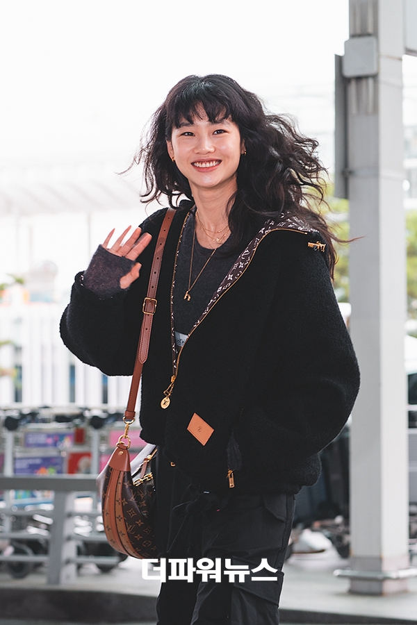 장호연, 인천국제공항 출국