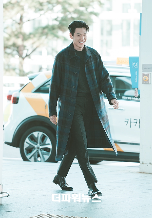 김우빈, 인천국제공항 출국