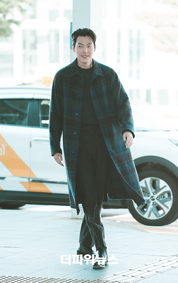 김우빈, 인천국제공항 출국