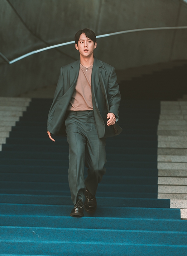 비투비 민혁, 23SS 서울패션위크 송지오 패션쇼
