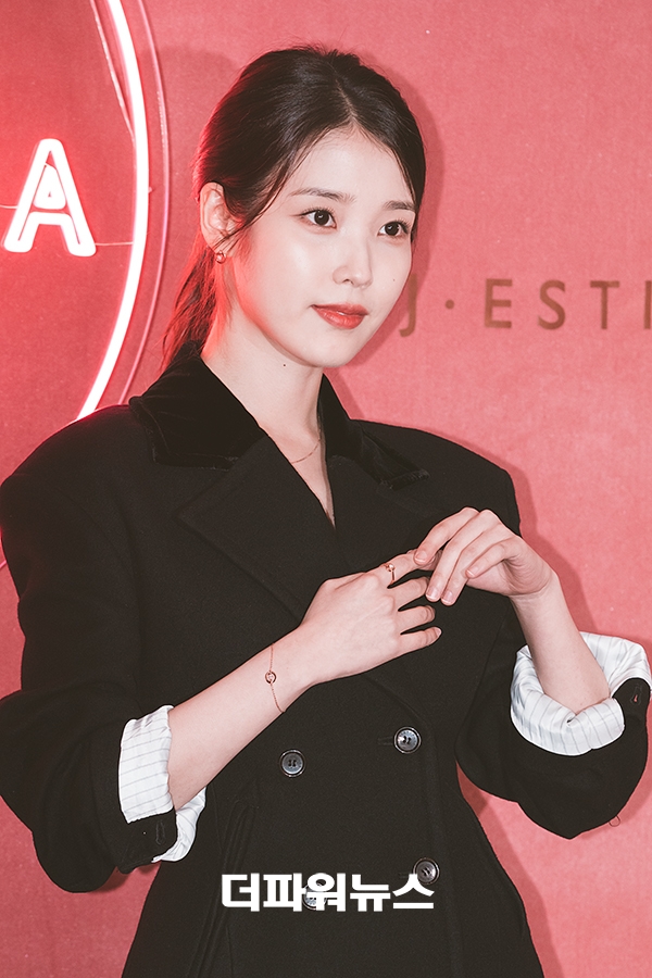 아이유, 포토월 행사