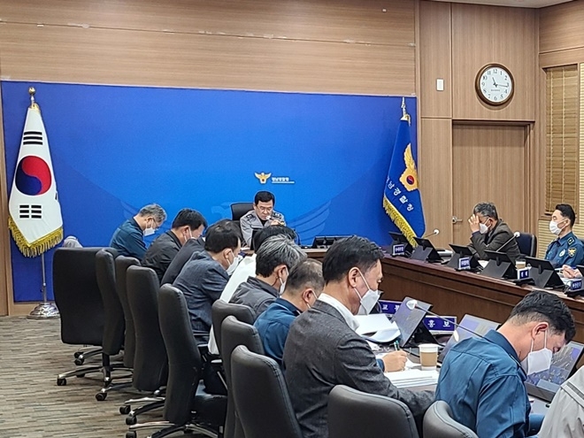화물연대 총파업 대비 대책회의.(사진제공=경남경찰청)