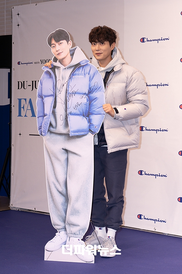 윤두준, 팬사인회