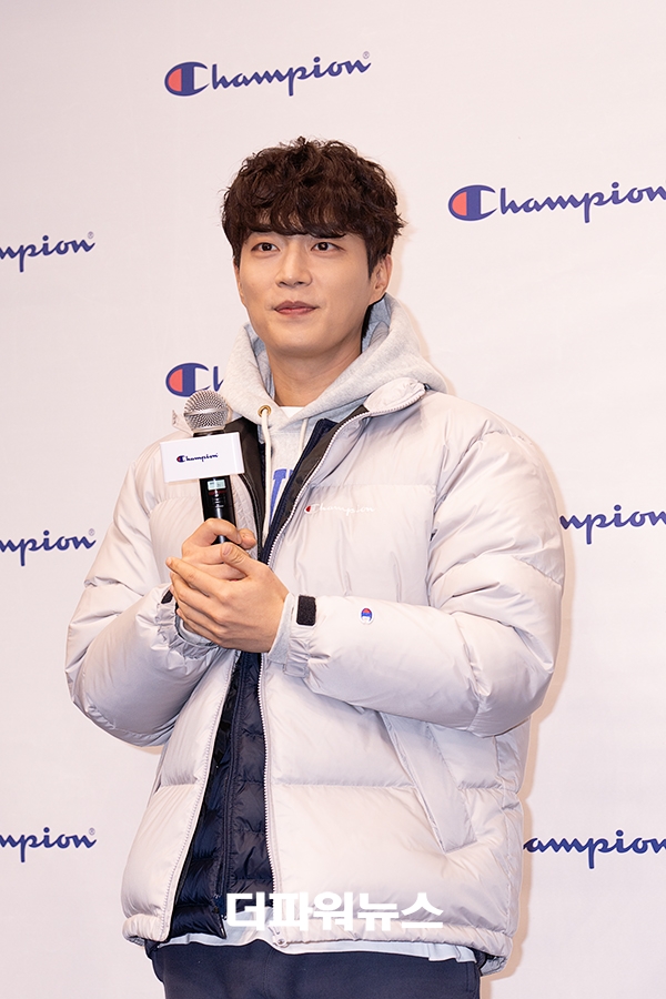 윤두준, 팬사인회