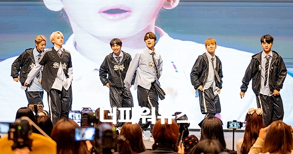 에이머스, 팬사인회 현장