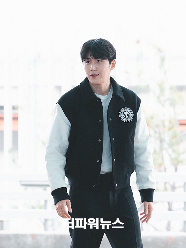 김선호, 인천국제공항 출국