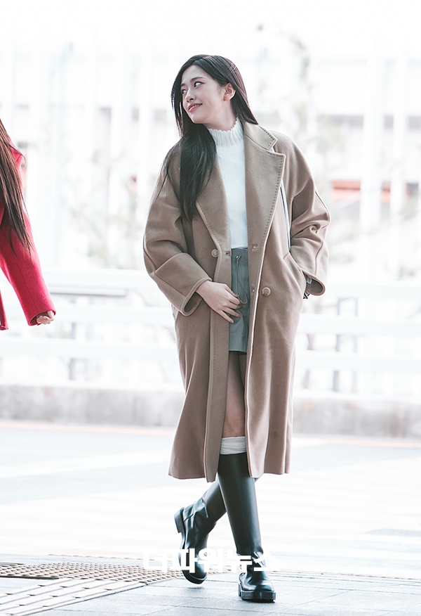 아이브 안유진, 인천국제공항 출국