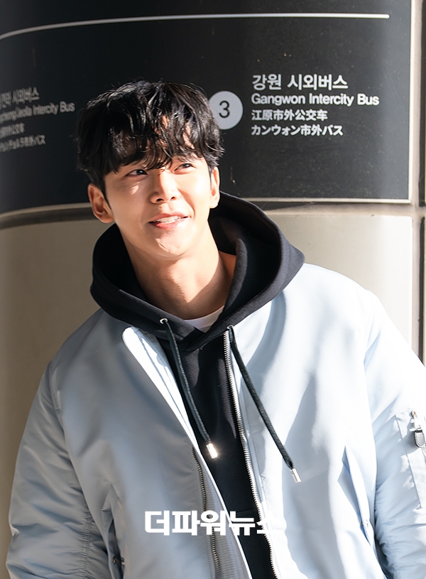 SF9 로운, 김포국제공항 출국