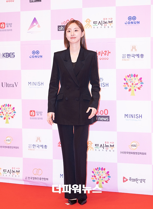 박세완, 제42회 황금촬영상 레드카펫