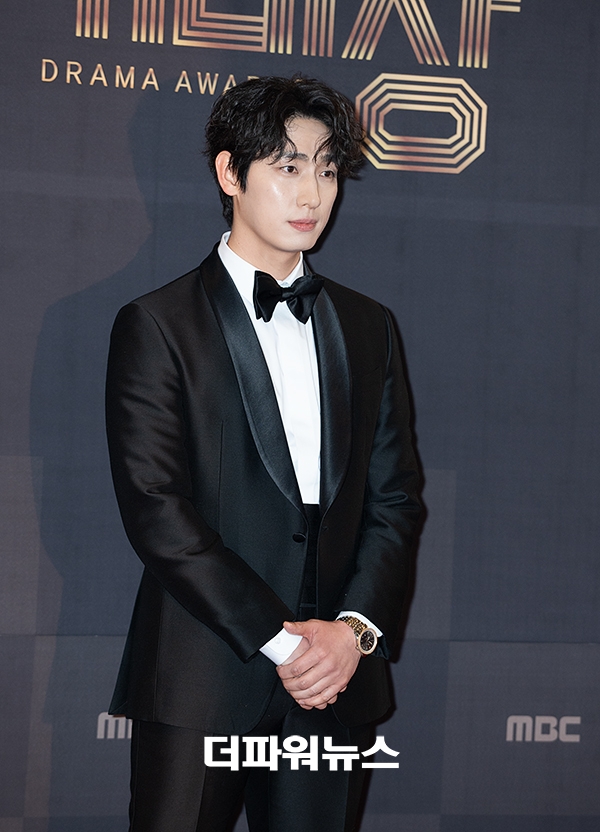 윤박, 2022 MBC 연기대상 레드카펫