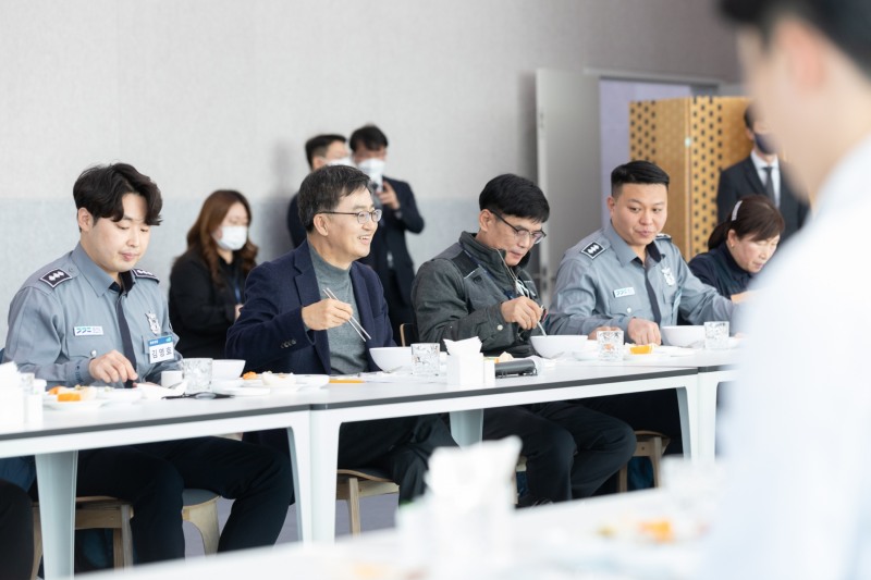 청내 현장 근무직원 격려 오찬 간담회 진행