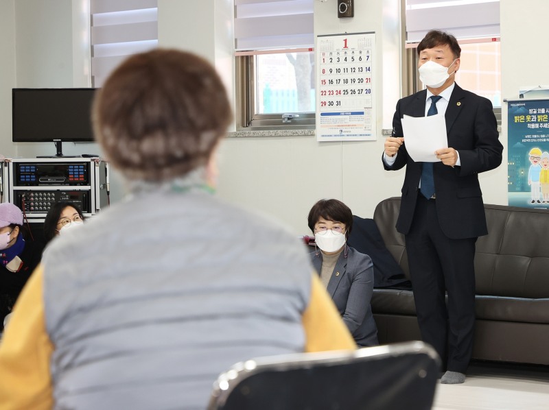 관내 경로당을 방문한 경기도의회 더불어민주당 수석대표단