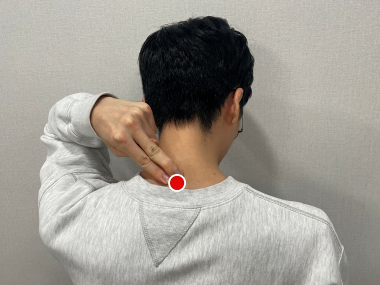감기 예방에 효과적인 ‘대추혈’ 지압