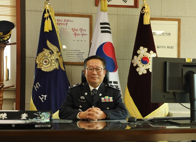 최진규 부산교도소장.(사진제공=부산교도소)