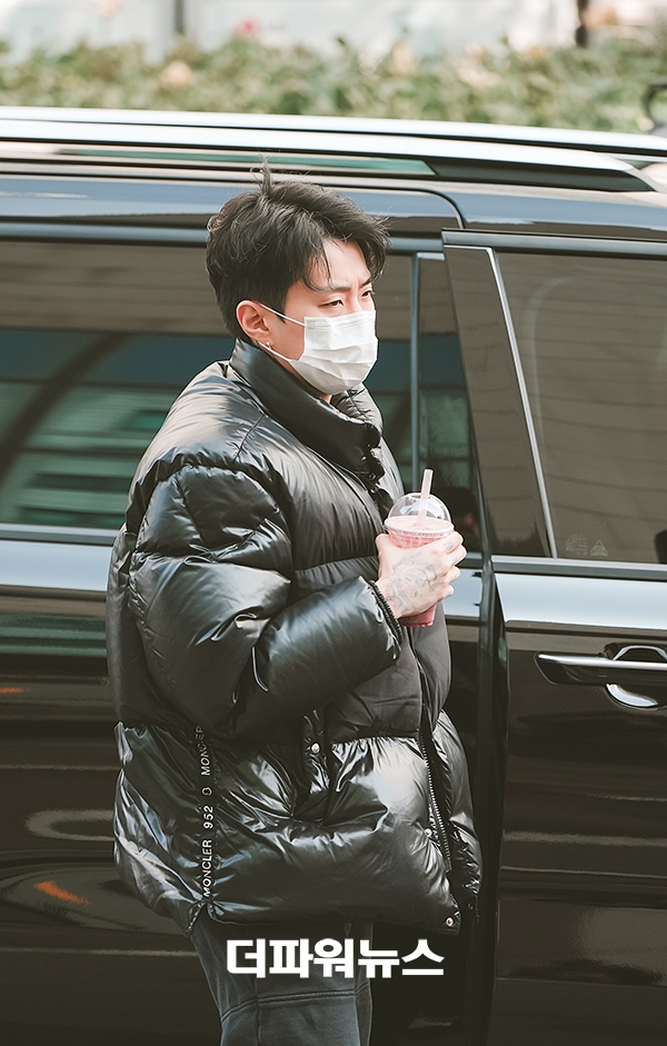 박재범, 더시즌즈 출근길