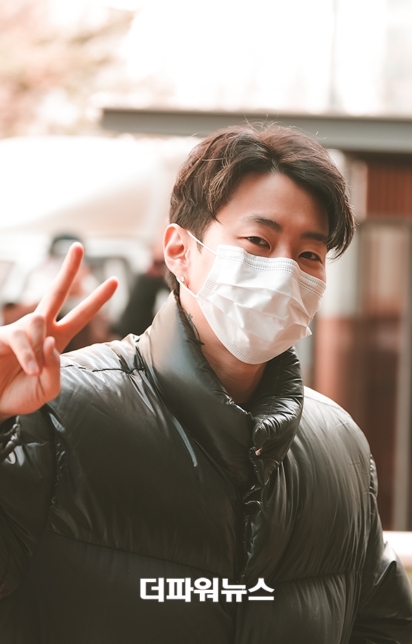 박재범, 더시즌즈 출근길
