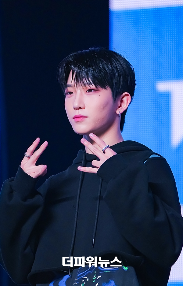 TNX 오성준, 미니앨범 'Love Never Dies' 쇼케이스