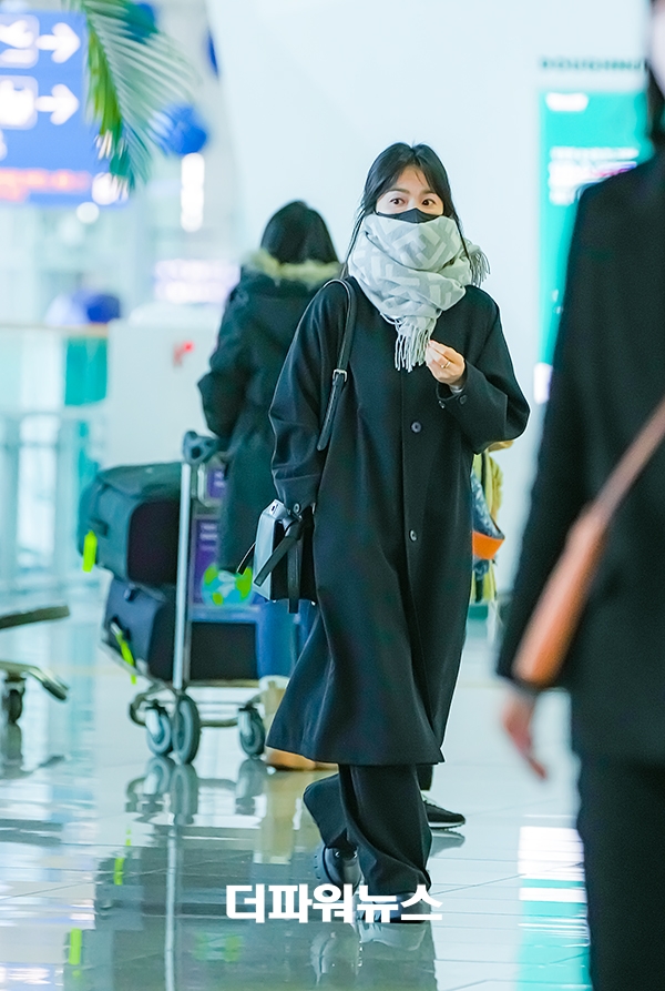 송혜교, 인천국제공항 출국