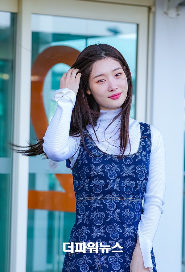 정채연, 인천국제공항 출국