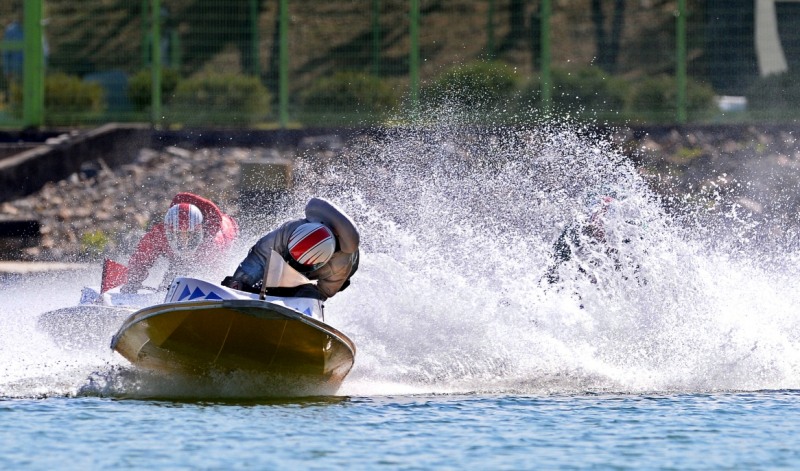 미사리경정장에서 선수들이 턴마크를 돌며 경합을 벌이고 있다. (사진=국민체육진흥공단)