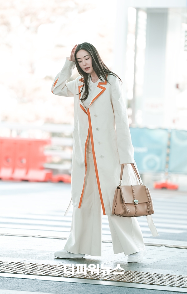 이다희, 인천국제공항 출국
