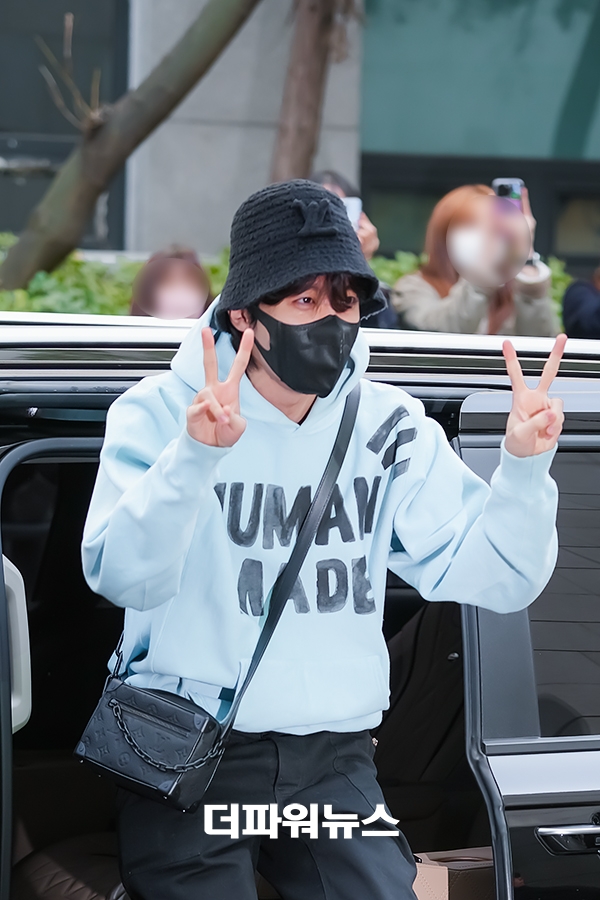 방탄소년단 제이홉, 방송국 출근길