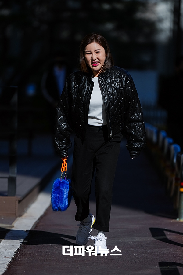 송가인, KBS 방송국 출근길