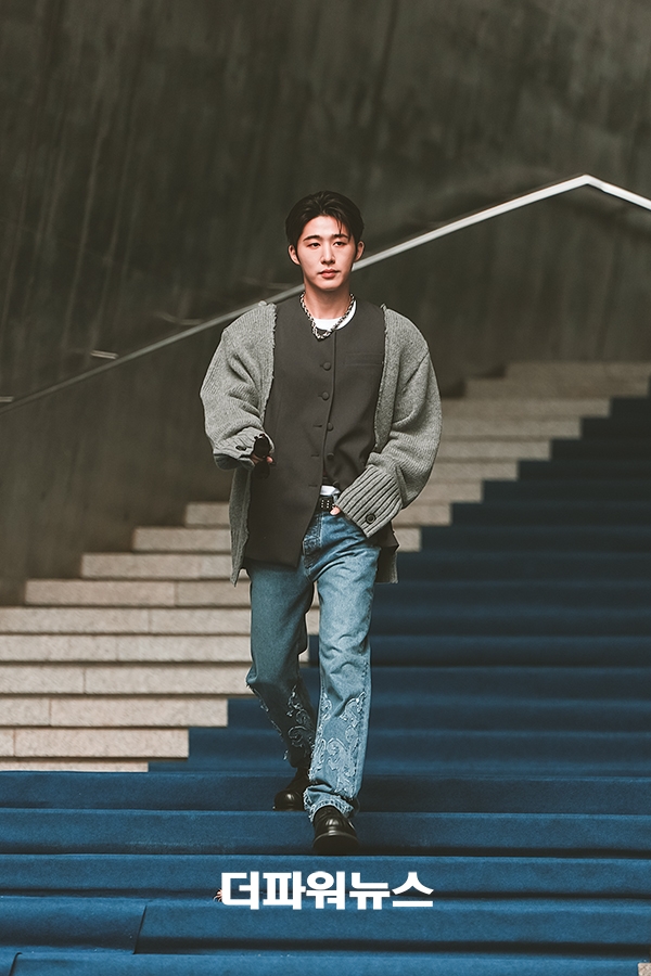 비아이, 2023 f/w 서울 패션위크 '얼킨' 패션쇼