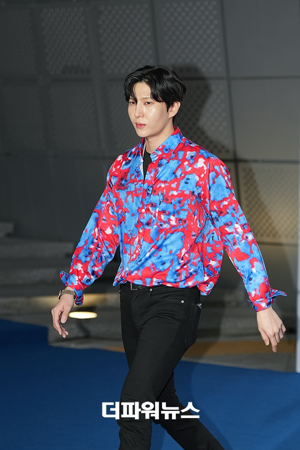 레오, 2023 f/w 서울 패션위크 '그리디어스' 패션쇼