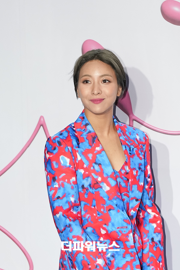 루나, 2023 f/w 서울 패션위크 '그리디어스' 패션쇼