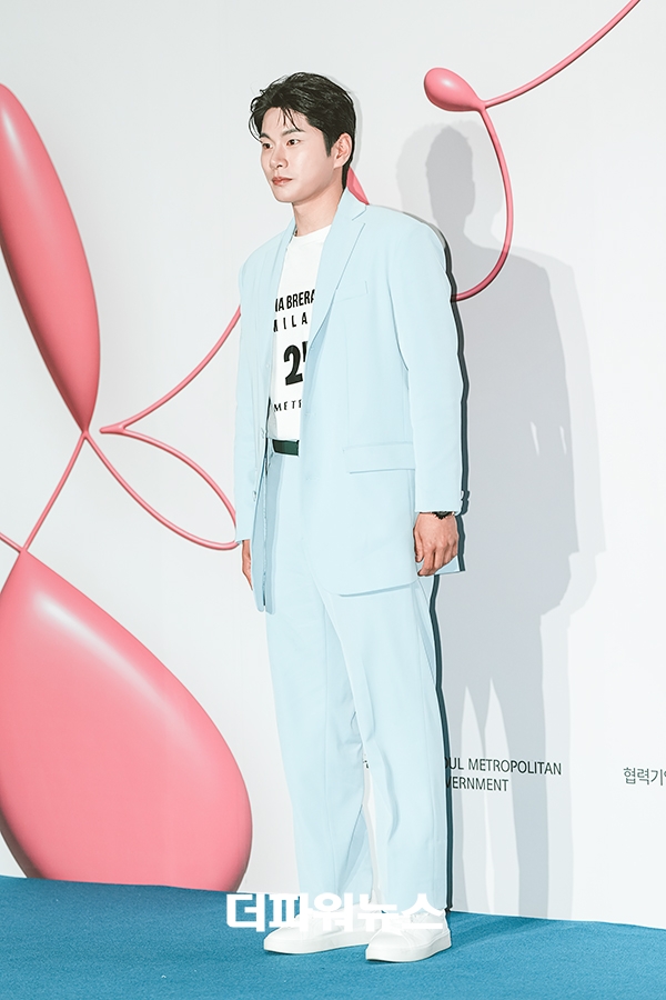 이이경, 2023 f/w 서울 패션위크 ‘매트로시티’ 패션쇼
