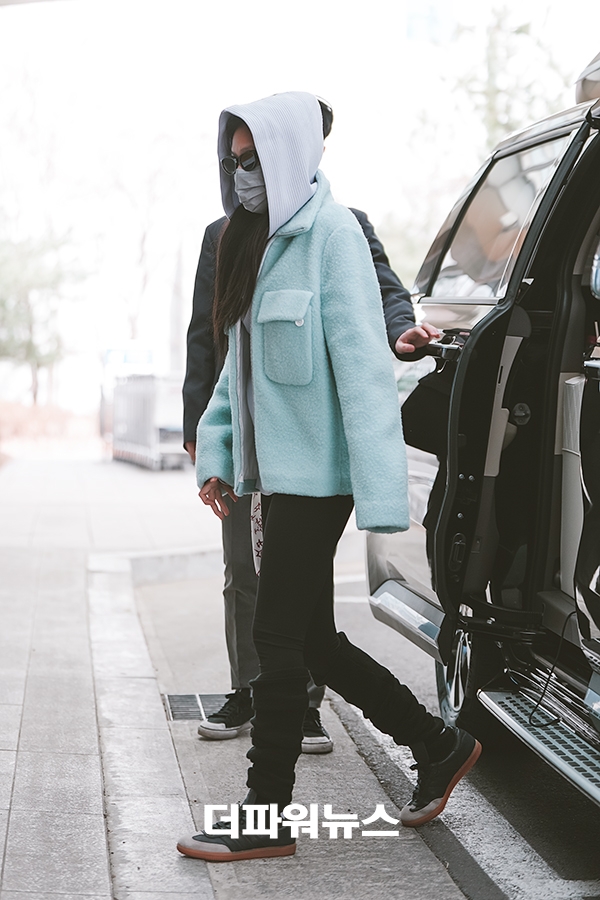 블랙핑크 제니, 김포국제공항 출국