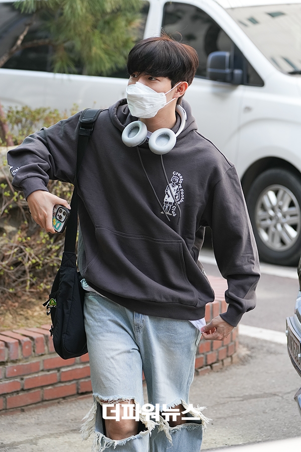 김재환, 더시즌즈 출근길
