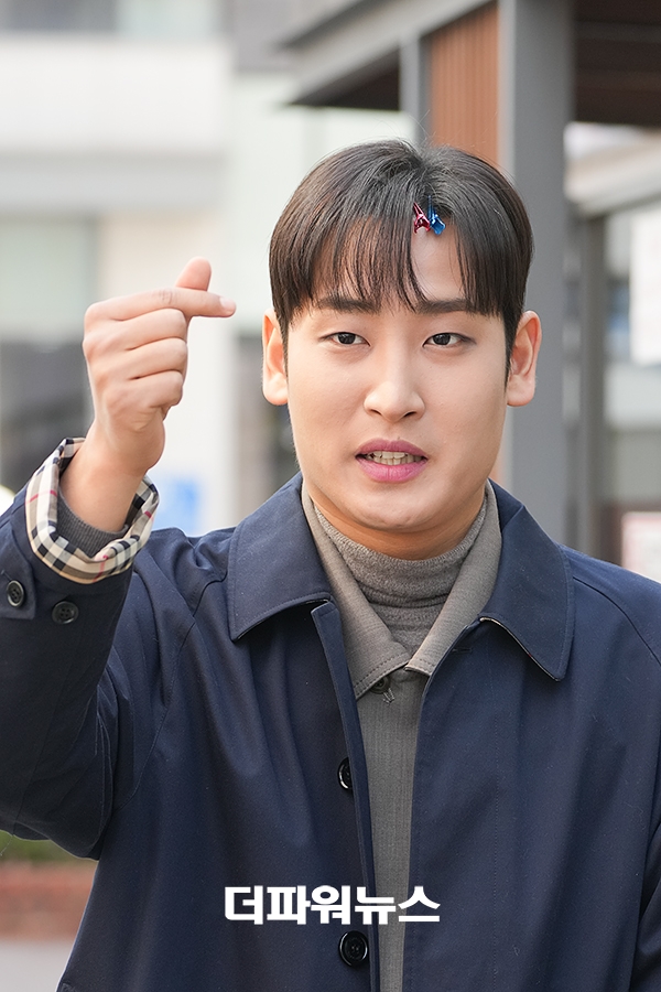 박재정, 더시즌즈 출근길