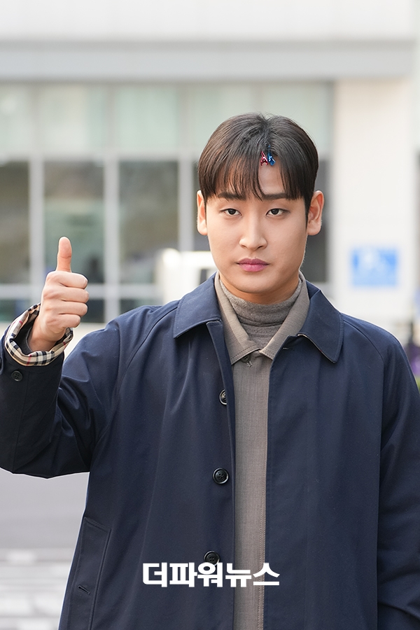 박재정, 더시즌즈 출근길