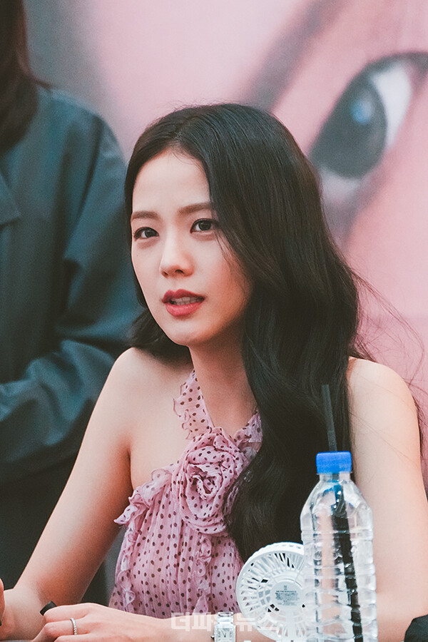 블랙핑크지수,솔로앨범'미'(ME)발매기념팬사인회