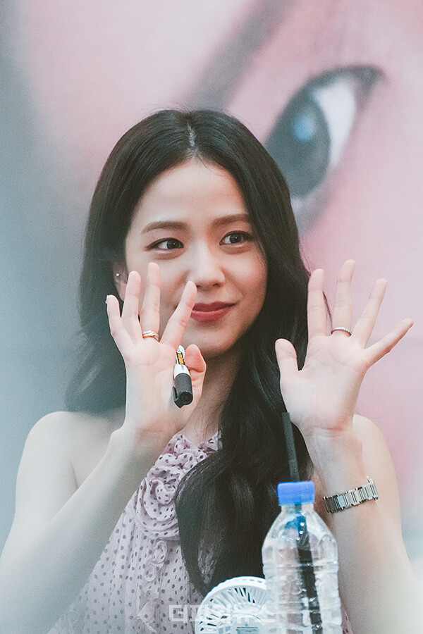 블랙핑크지수,솔로앨범'미'(ME)발매기념팬사인회