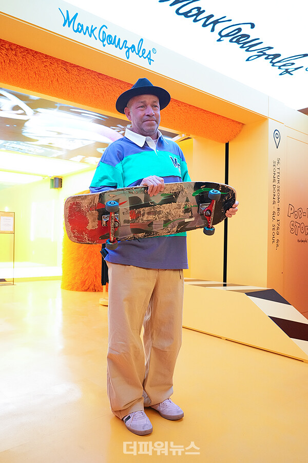 마크곤잘레스,포토월행사